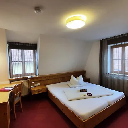 Zum Schnapsbrenner - Garni * Spalt